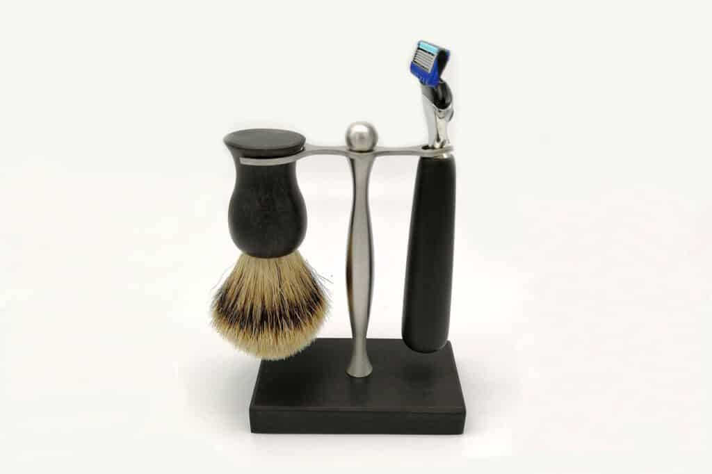 Ebony Shaving Set with Pedestal Stand and Fusion Razor - Personal Care Accessories - Knife Shop L'Artigiano Scarperia - 01