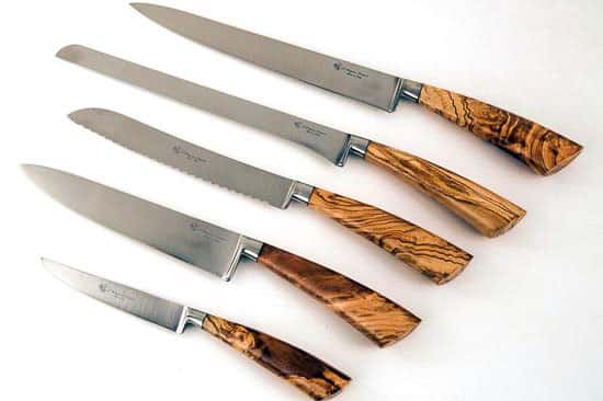 » Set of Kitchen Knives with forged blades and olive wood handles - Kitchen Knives and Accessories - Knife Shop L'Artigiano Scarperia - 01