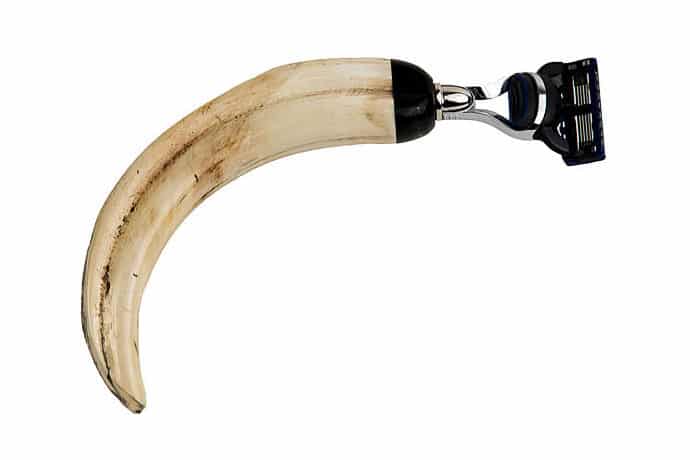 Fusion Razor with Warthog Tooth Handle - Personal Care Accessories - Knife Shop L'Artigiano Scarperia - 01