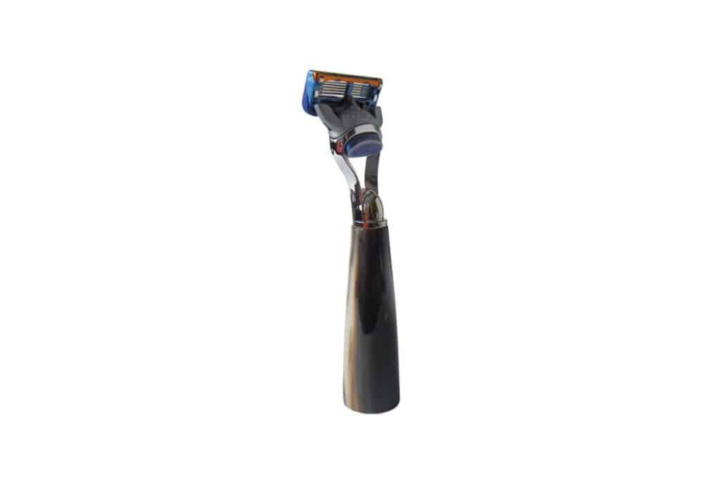 Fusion razor with verticle Ox Horn handle - Personal Care Accessories - Knife Shop L'Artigiano Scarperia - 01