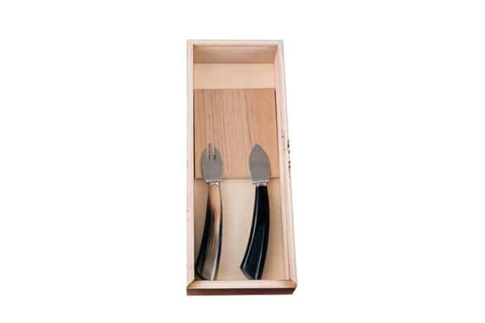 Box set with two Forged Cheese Knives with Ox Horn Handles - Cheese Knives and Accessories - Knife Shop L'Artigiano Scarperia - 01